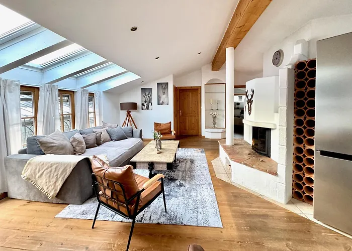 Belle Kitz Im Zentrum By Belle קיצביהל