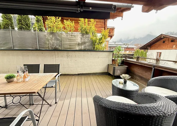 Belle Kitz Im Zentrum By Belle